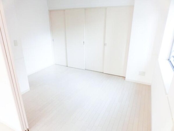 コンフォリア新中野IIの物件内観写真